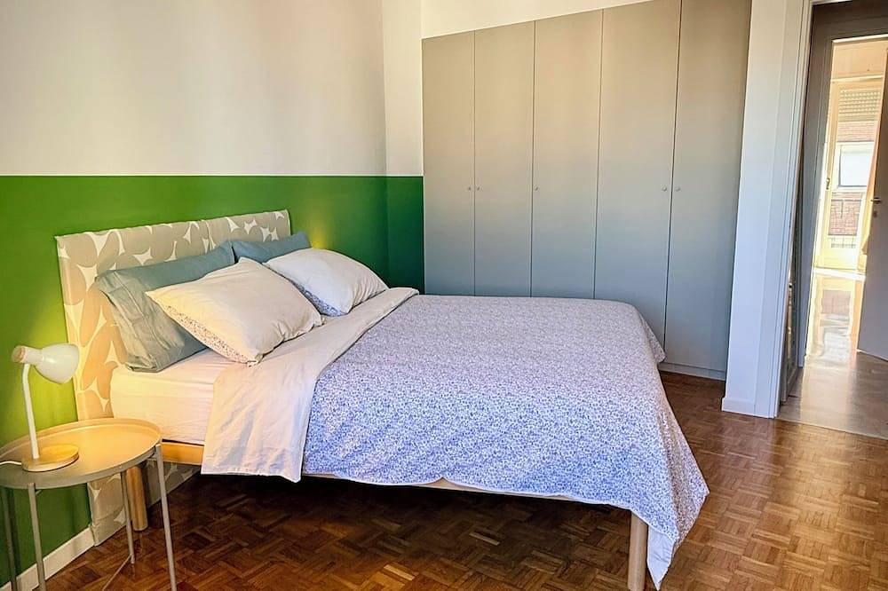 Apartamento entero, Your eclectic space in Novara in Novara, Provincia de Novara