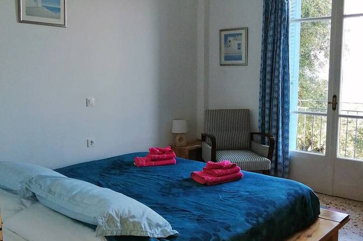 Gîte pour 4 personnes, avec jardin et balcon dans Benitses
