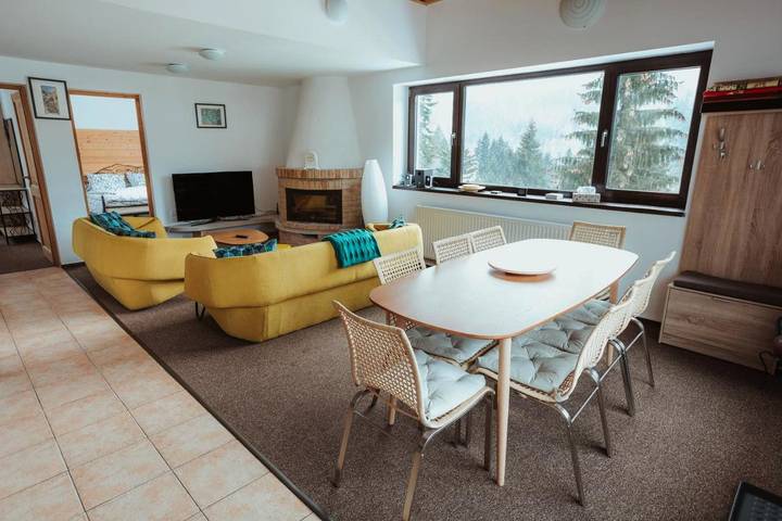 Gîte pour 6 personnes, avec jardin et vue à Sinaia - 4