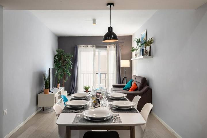 Vakantieappartement voor 8 personen, met terras in San Giljan