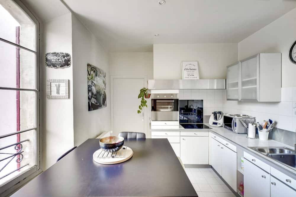 Apartamento entero, Château de Cassagne, the apartment in Le Pontet, Vaucluse