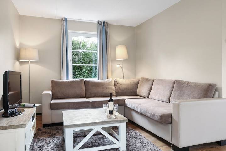 Bungalow für 4 Personen, mit Terrasse und Balkon/Terrasse in Burgh-Haamstede - 3