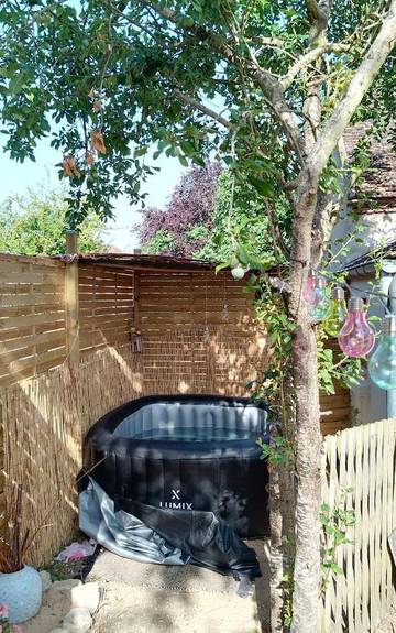 Tente pour 2 personnes, avec jardin et jacuzzi dans Loiret