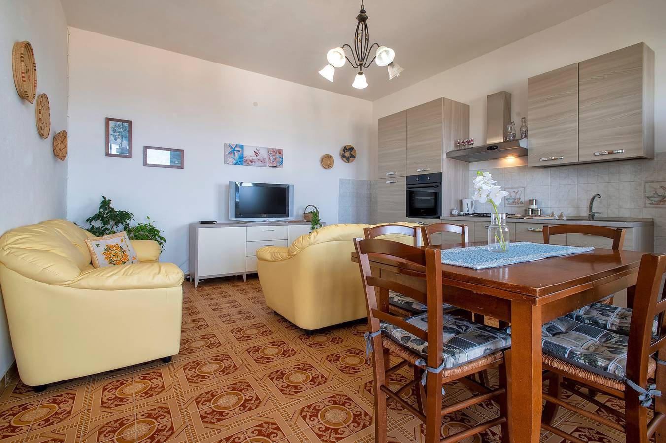 Appartamento intero, Appartamento 'Family Beach' con vista mare e terrazza privata in Lu Bagnu, Castelsardo