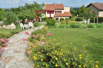 Hôtel pour 2 personnes, avec vue et jardin à Gannat