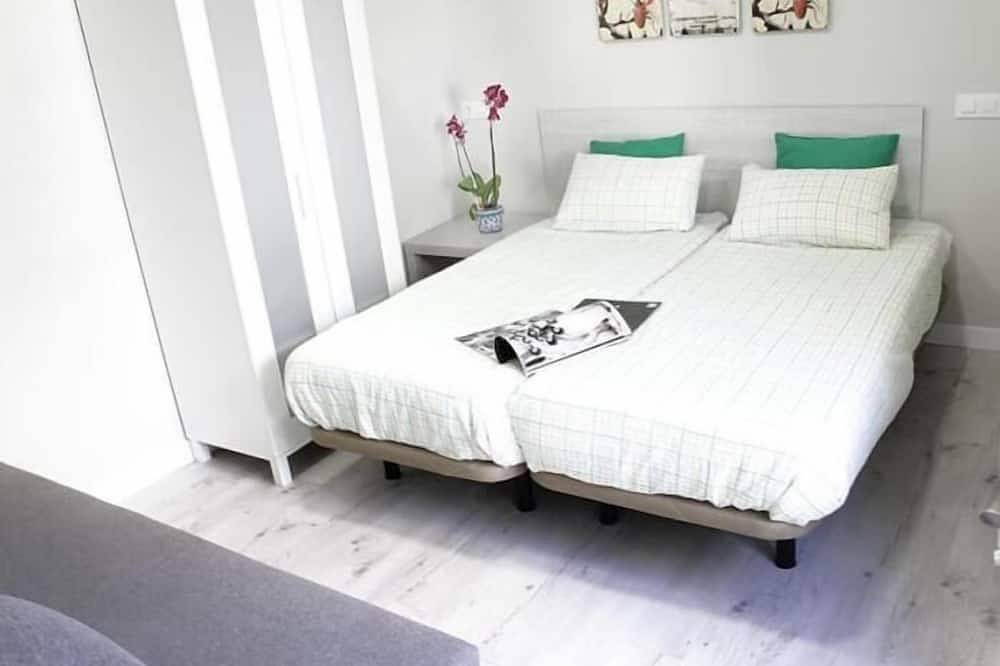 Entire apartment, Apartamentos Logroño Centro in Logroño, La Rioja Province