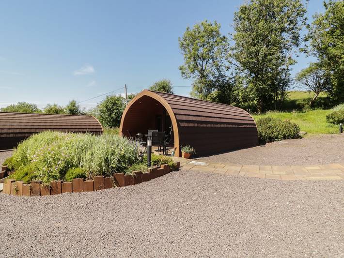 Hut for 4 people in Northern Ireland
