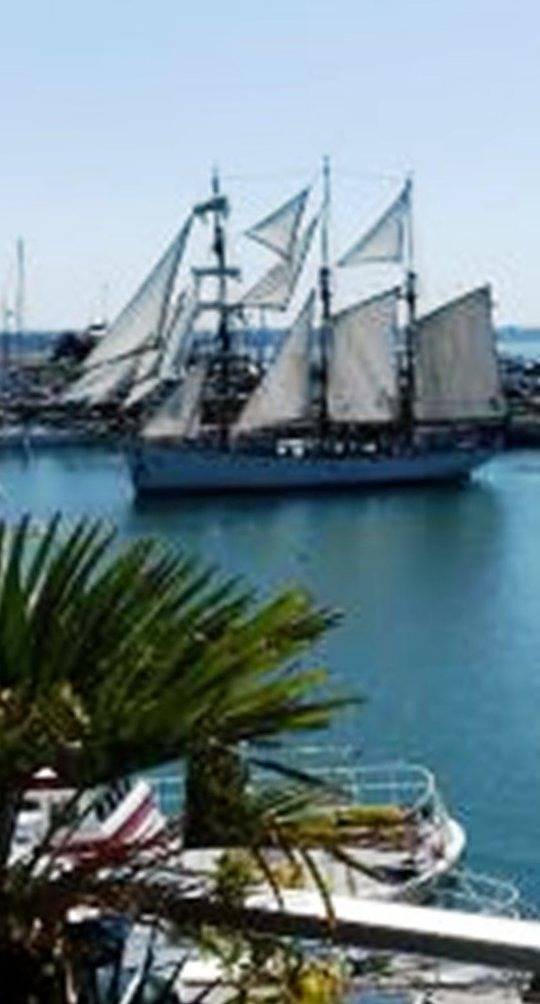 Appartement entier, Appartement sur le port de pêche, belle vue mer in Granville, Côte de la Déroute