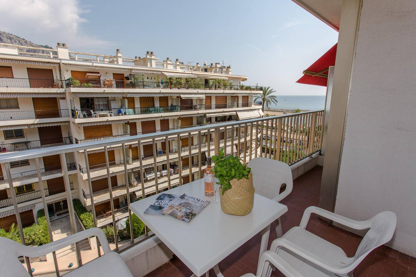 Appartement entier, Giotto - Joli 3P proche plages avec terrasse et parking - 32M in Menton, Région de Nice