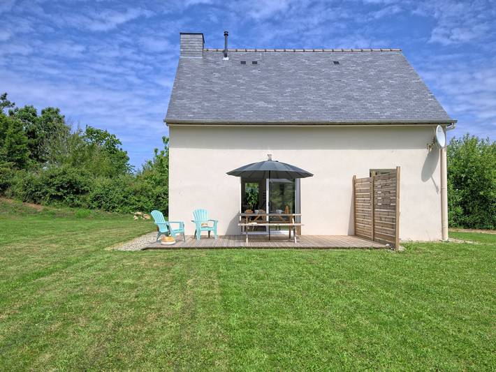 Location de vacances pour 4 personnes, avec terrasse et jardin à Plougrescant - 4