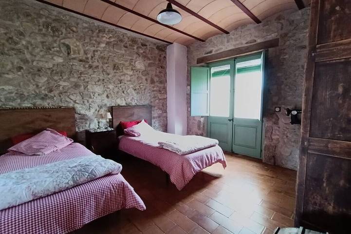 Landhaus mit Grill in Mieres für 9 Personen in Mieres, Garrotxa
