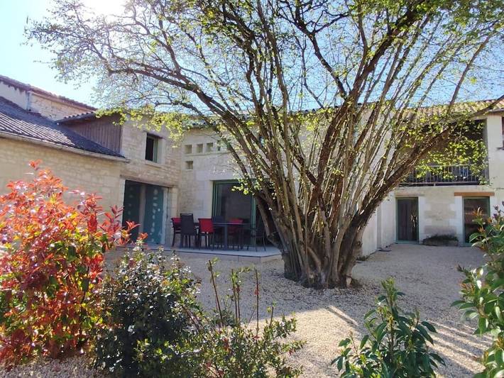 Location de vacances pour 6 personnes, avec terrasse à Mouterre-Silly