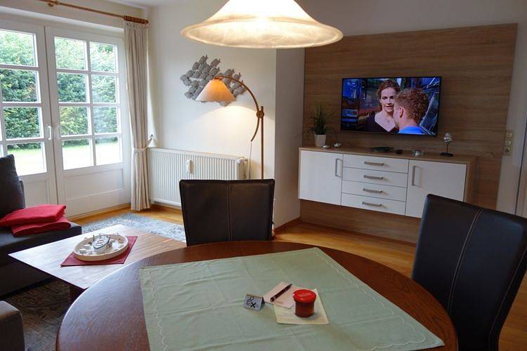 Ganze Wohnung, Ihr Urlaub unter Reet – Gemütliche Erdgeschosswohnung in Wyk in Wyk auf Föhr (Stadt), Wyk auf Föhr