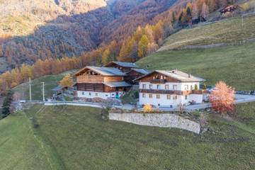 Ferienwohnung für 2 Personen, mit Garten und Balkon im Vinschgau