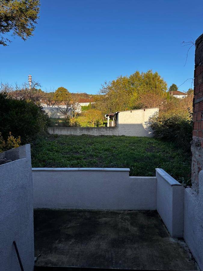 Location de vacances pour 4 personnes, avec terrasse, animaux acceptés à Abrest - 3