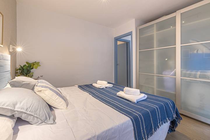 Appartement entier, Solis Mare Palo Beach – À 2 min de la plage – Wifi & Climatisation in Playa del Palo, Malaga