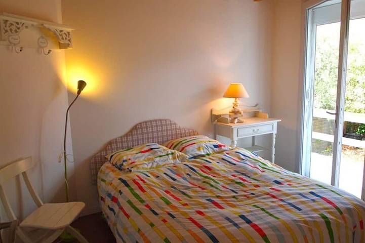 Location de vacances pour 6 personnes, avec jardin et terrasse, animaux acceptés dans Hourtin Plage - 2