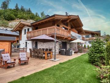 Chalet für 10 Personen, mit Garten und Terrasse sowie Sauna, mit Haustier in Wald im Pinzgau