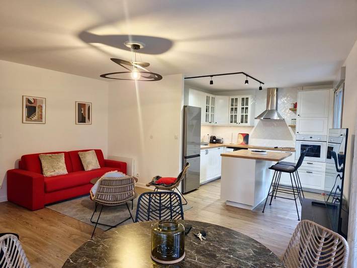 Appartement de vacances pour 3 personnes, avec vue ainsi que piscine et jardin