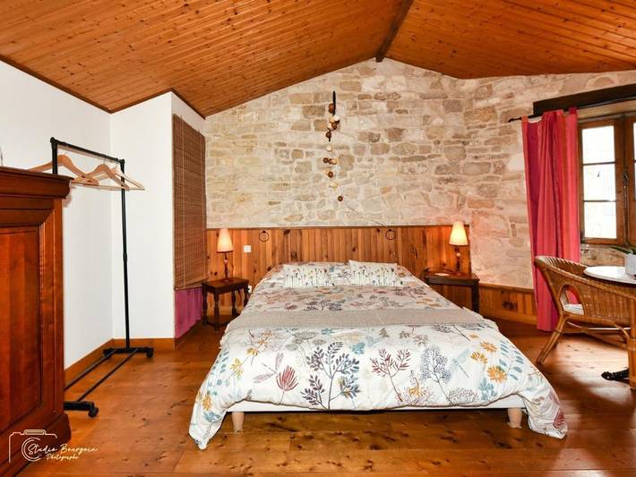 Chambre d’hôte pour 2 personnes, avec Terrasse ainsi que Jardin et Vue à Marans
