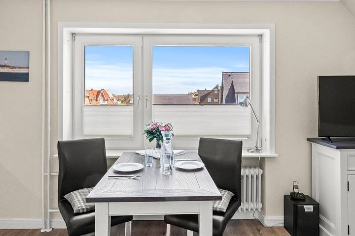 Ganze Wohnung, Diese schöne, strandnah gelegene Wohnung lädt zum ausgiebigen Urlauben ein. in Nordfriesische Inseln (Schleswig-Holstein) (Schleswig-Holstein), Wenningstedt