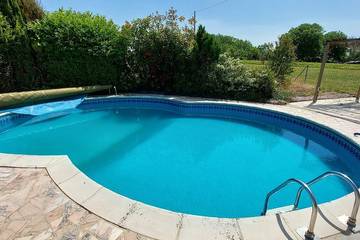 Gîte pour 5 personnes, avec jardin et piscine à Bocé