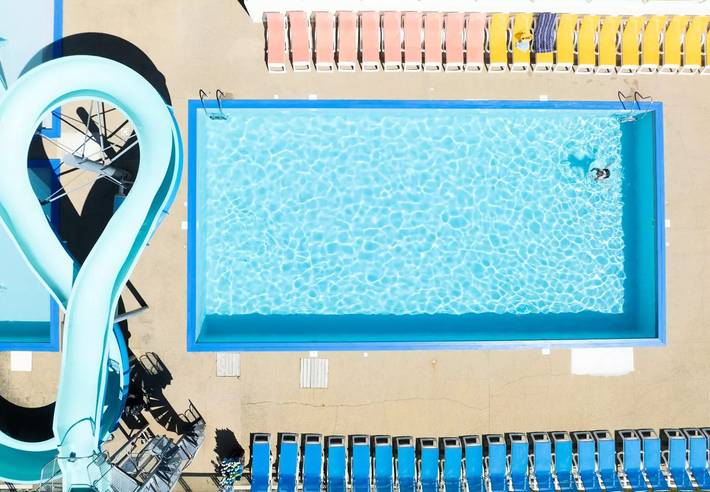 Camping pour 4 personnes, avec terrasse et piscine, animaux acceptés dans le Puy-de-Dôme - 2