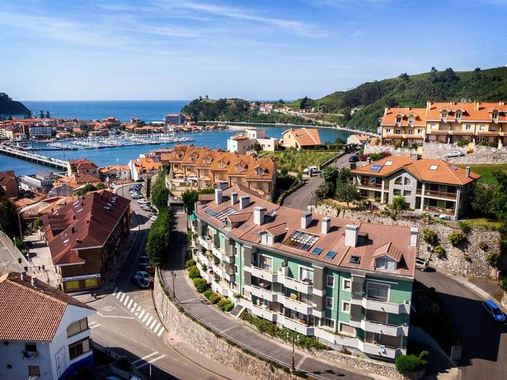 Apartamento para 4 personas, con Balcón y Terraza además de Jardín y Vistas en Ribadesella