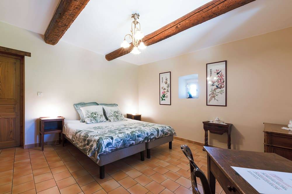 Cévennes : beautiful 17th century house, 120ha, Swimming pool, Wifi in Monoblet, Cevennen