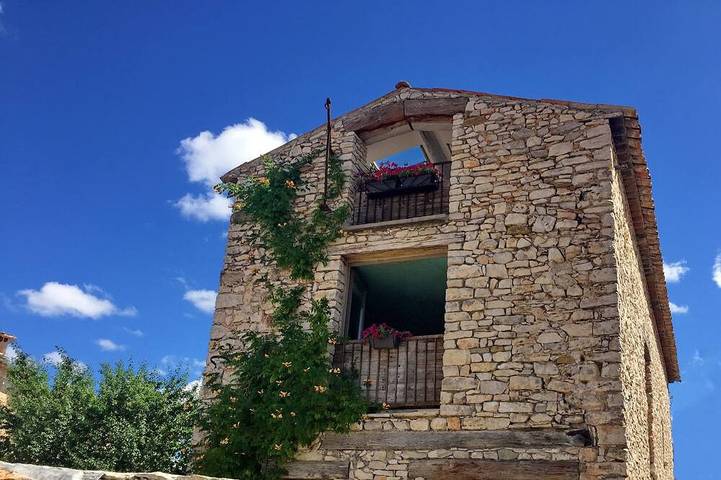 Location de vacances pour 2 personnes, avec Jacuzzi ainsi que Terrasse et Jardin à Lardiers