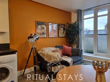 Gîte pour 2 personnes, avec balcon, animaux acceptés à Watford