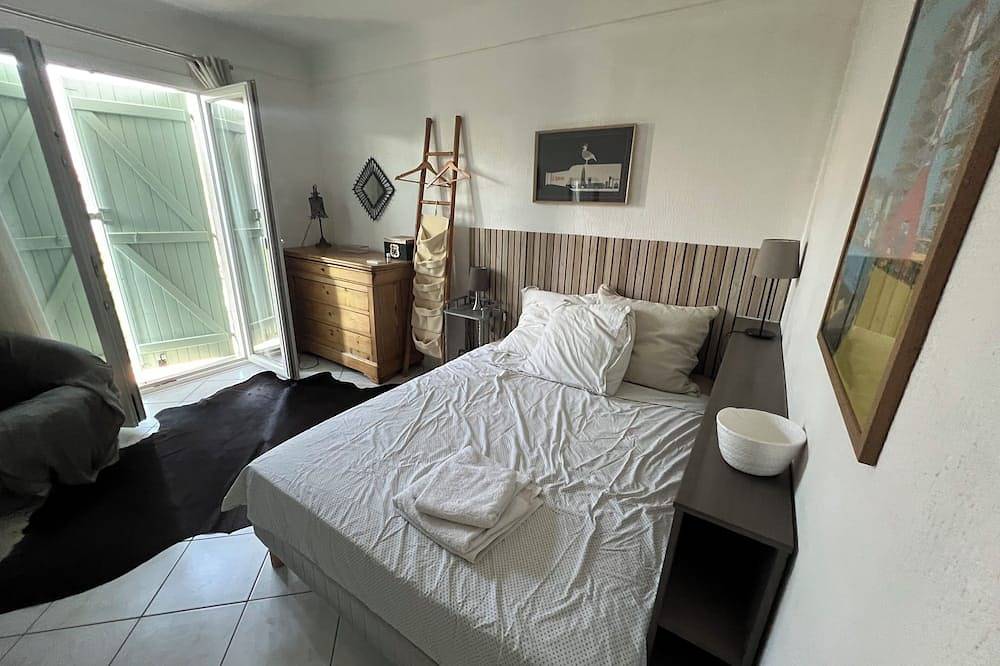 Beautiful Villa In The Var Between Bandol And La Ciotat in La Cadière-d'Azur, Toulon region