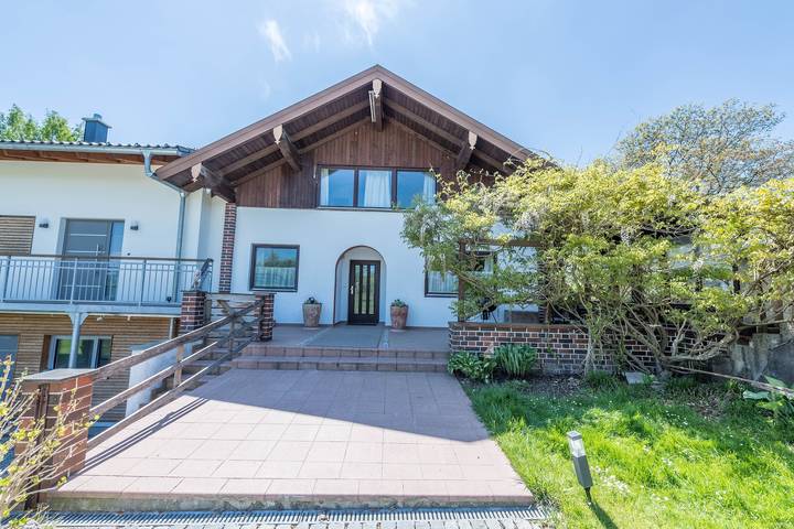 Ferienwohnung für 4 Personen, mit Garten und Seeblick in Taching am See - 2