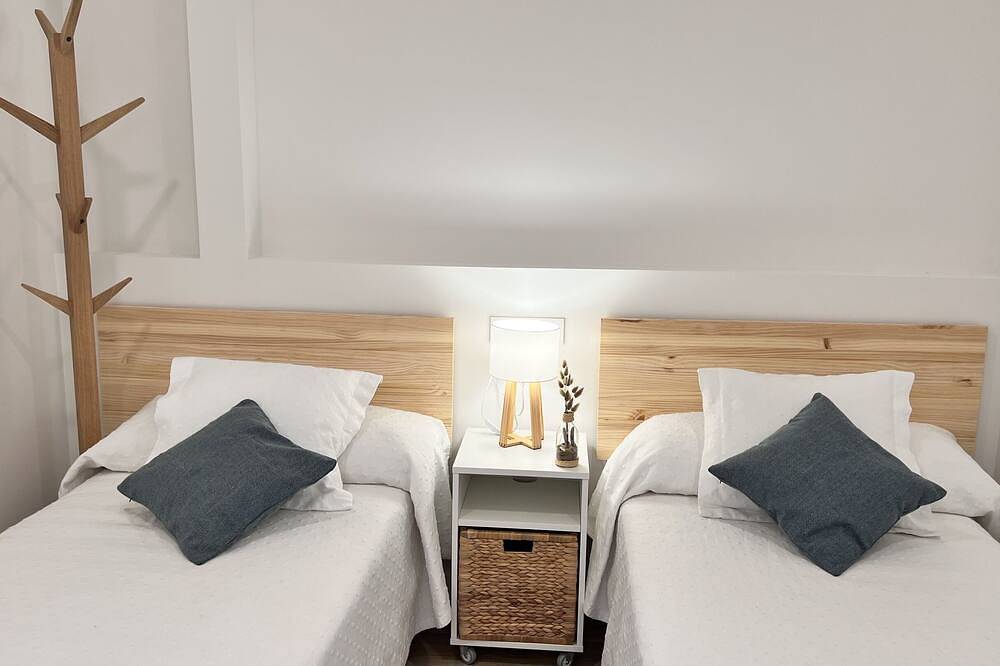 Ganze Wohnung, Apartment-Ensuite mit Dusche in Soto de la Marina, Santa Cruz de Bezana