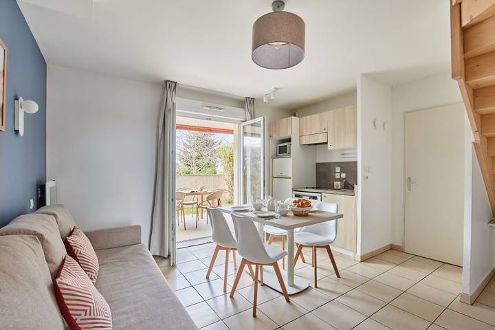 Appartement entier, Appartement de vacances pour 4 personnes avec balcon in Aigues-Mortes, Côte d'Améthyste