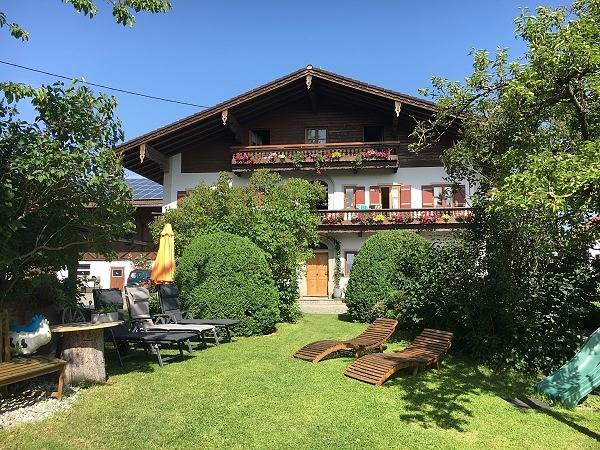 Ferienwohnung für 6 Personen, mit Balkon und Garten in Übersee