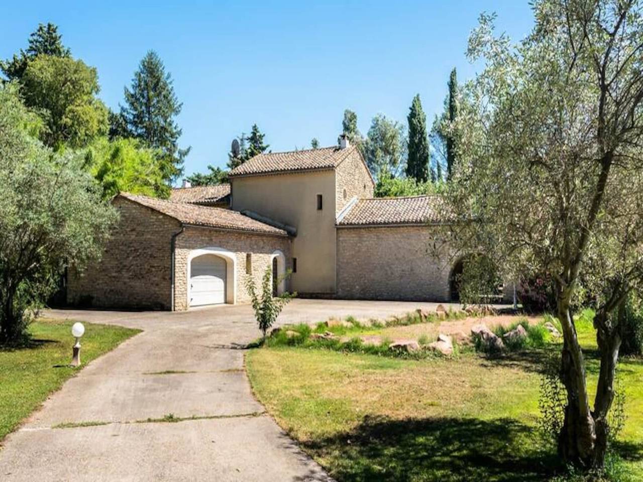 Apartamento entero, Casa en L'Isle-sur-la-Sorgue con Piscina in L'Isle-sur-la-Sorgue, Vaucluse