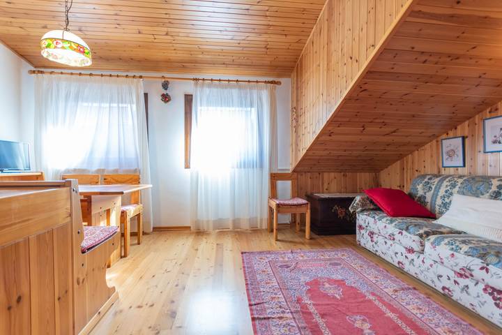 Appartamento per 4 persone, con Idromassaggio a Selva di Cadore