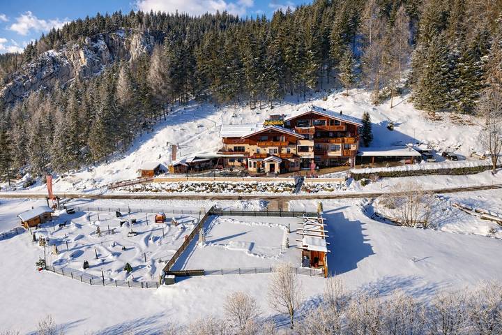 Hotel für 2 Personen, mit Balkon und Terrasse sowie Garten und Pool in Dorfgastein