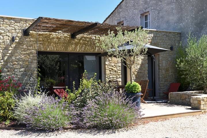 Gîte pour 2 personnes, avec jardin et terrasse