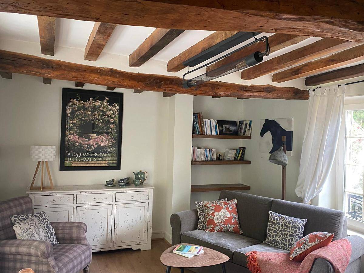 Maison des Roses in Fontaine-Chaalis, Oise
