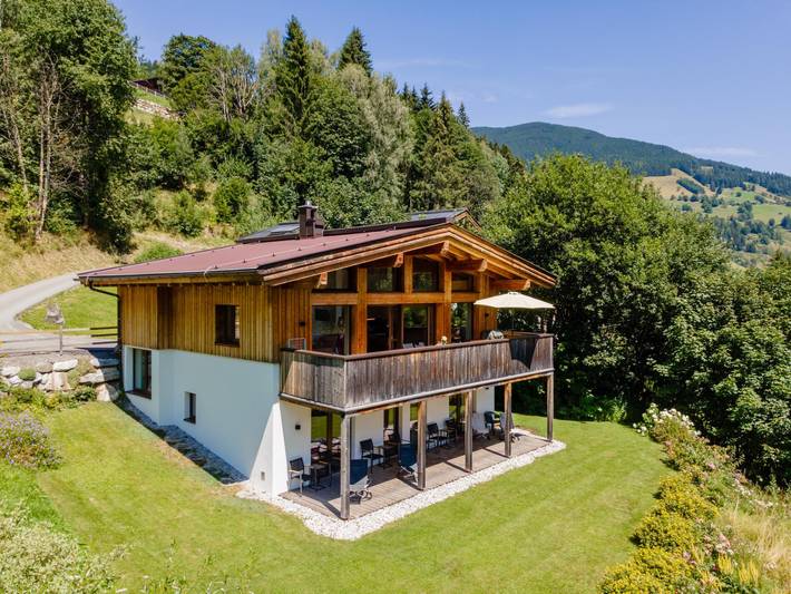 Ferienhaus für 10 Personen, mit Balkon und Terrasse sowie Garten und Sauna in Saalbach-Hinterglemm-Leogang