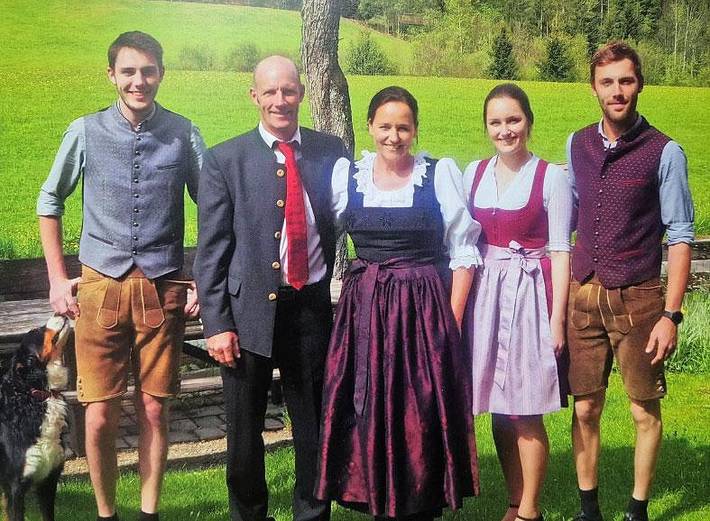 Ferienhaus für 6 Personen, mit Balkon und Garten sowie Sauna und Ausblick, kinderfreundlich in Wildschönau