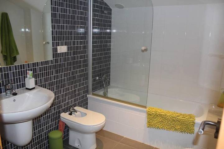 Gîte pour 5 personnes, avec terrasse ainsi que vue et piscine à Puçol - 4