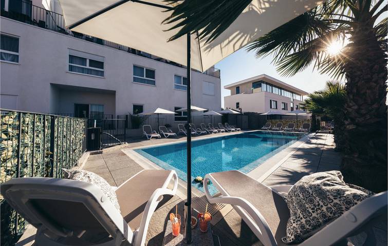Ferienwohnung für 4 Personen, mit Garten und Terrasse sowie Pool - 1