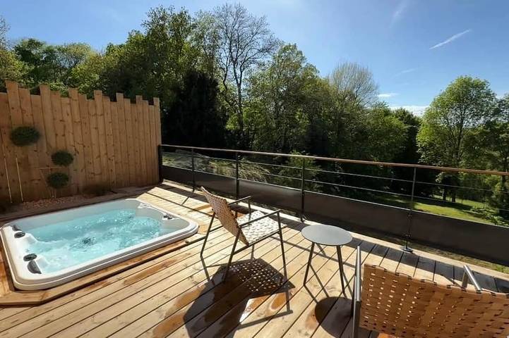 Location de vacances pour 2 personnes, avec jacuzzi et jardin à Montreuil-le-Henri