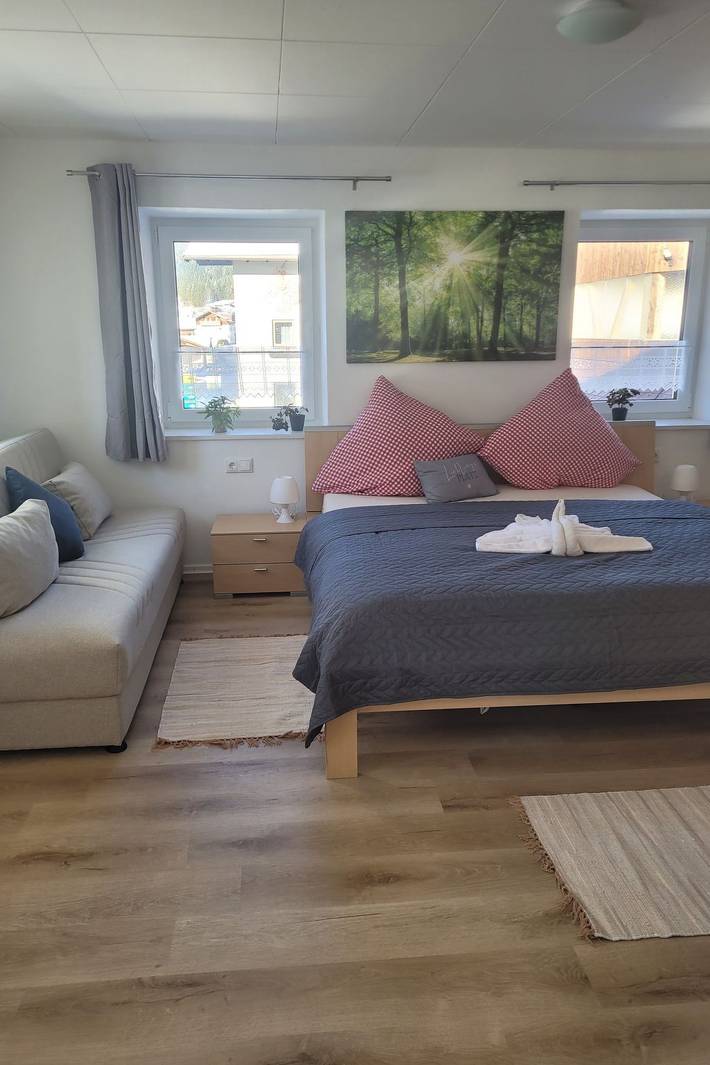Ferienwohnung für 9 Personen, mit Terrasse und Garten in Nesselwängle