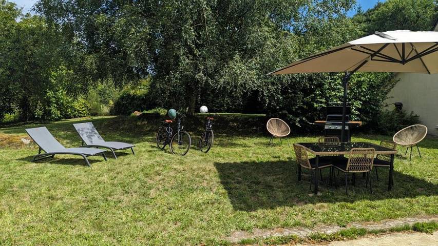 Location de vacances pour 4 personnes, avec Jacuzzi ainsi que Terrasse et Jardin à Saint-Jacut-du-Mené
