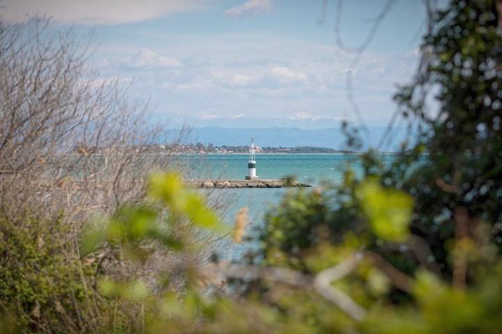 Gîte pour 6 personnes, avec vue ainsi que jardin et vue sur le lac à Arta - 4