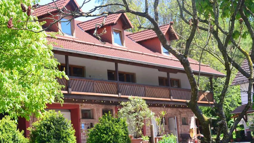 Ferienwohnung für 2 Personen, mit Balkon und Garten in Oberzent